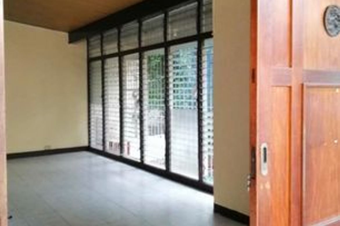 3 Bedroom House for Rent in Barangay 8, Pasay, Metro Manila near LRT-1 Gil Puyat photo 5