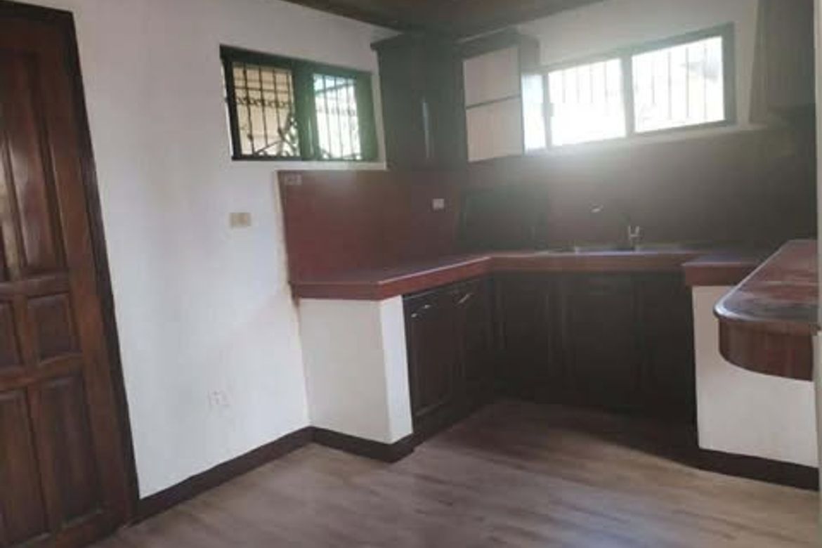 3 Bedroom House for Rent in Bayanan, Bacoor, Cavite photo 8