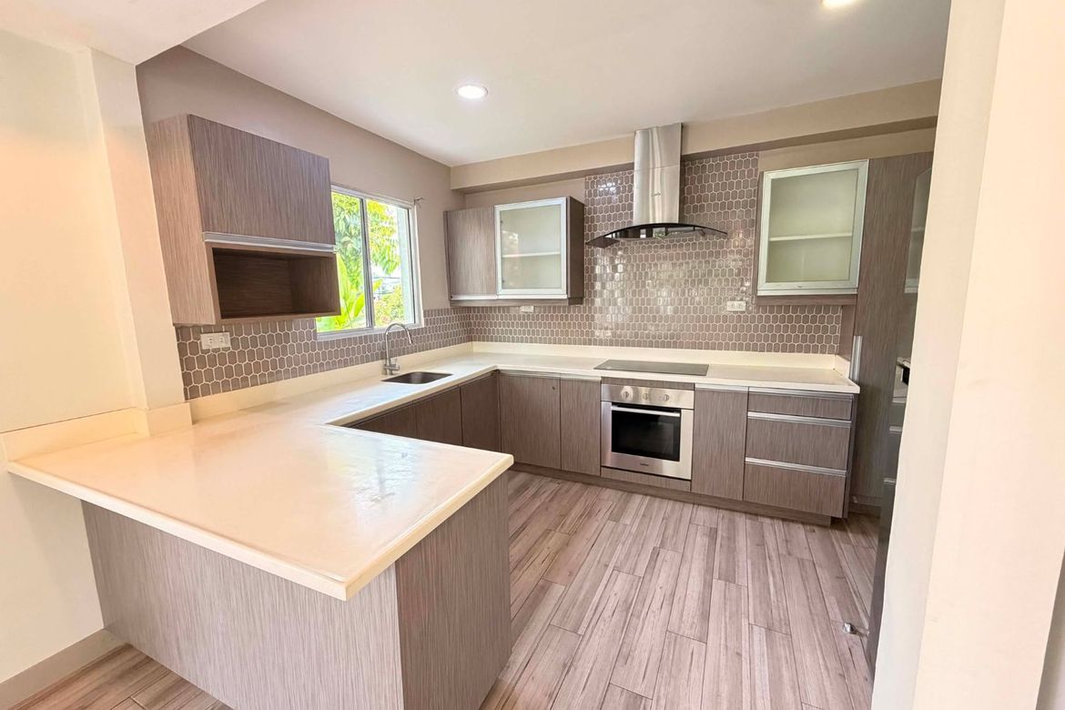 3 Bedroom House for Rent in Cabancalan, Mandaue, Cebu photo 8