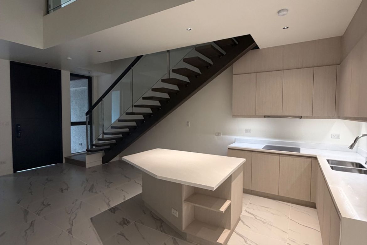 3 Bedroom House for Rent in Hulo, Mandaluyong, Metro Manila near MRT-3 Guadalupe photo 4