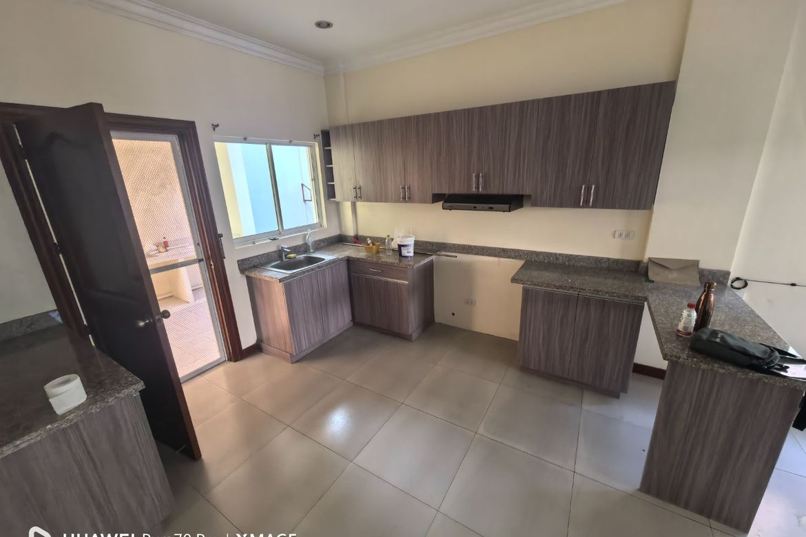 3 Bedroom House for Rent in Mabolo, Cebu City, Cebu photo 6