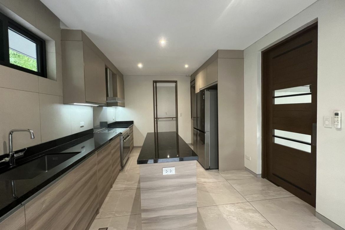 3 Bedroom House for Rent in McKinley Hill Village, McKinley Hill, Taguig, Metro Manila photo 2