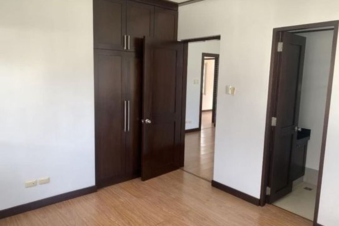 3 Bedroom House for Rent in Molino IV, Bacoor, Cavite photo 6