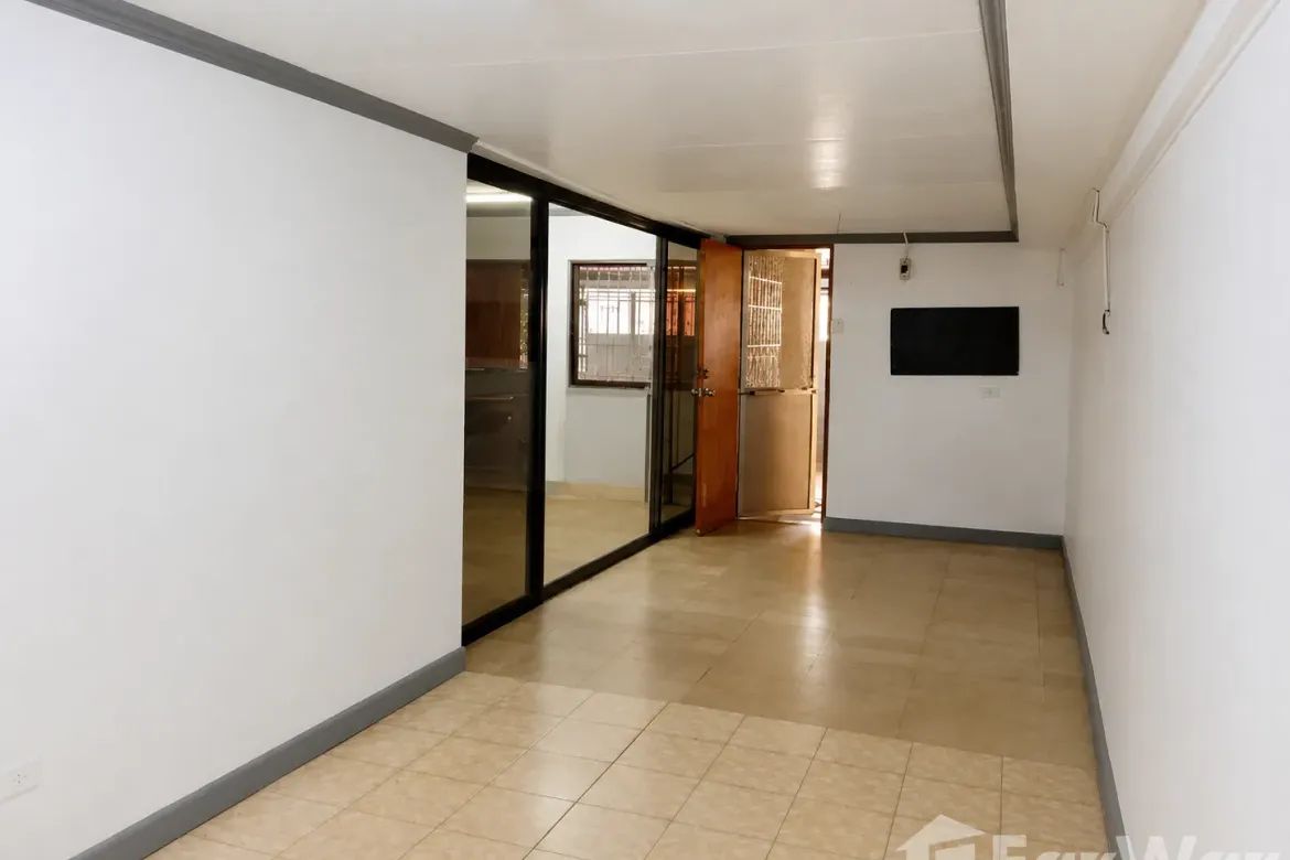 3 Bedroom House for Sale in Almanza Uno, Las Piñas, Metro Manila – photo 2