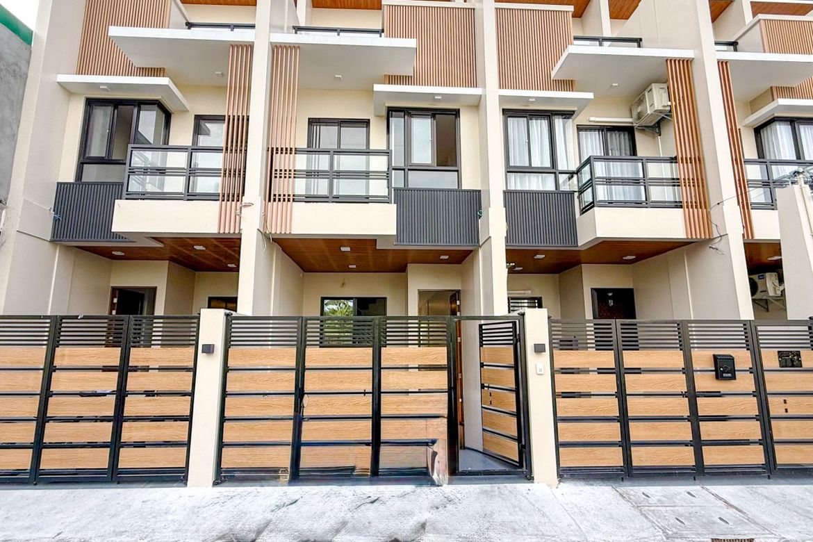 3 Bedroom House for Sale in Almanza Uno, Las Piñas, Metro Manila