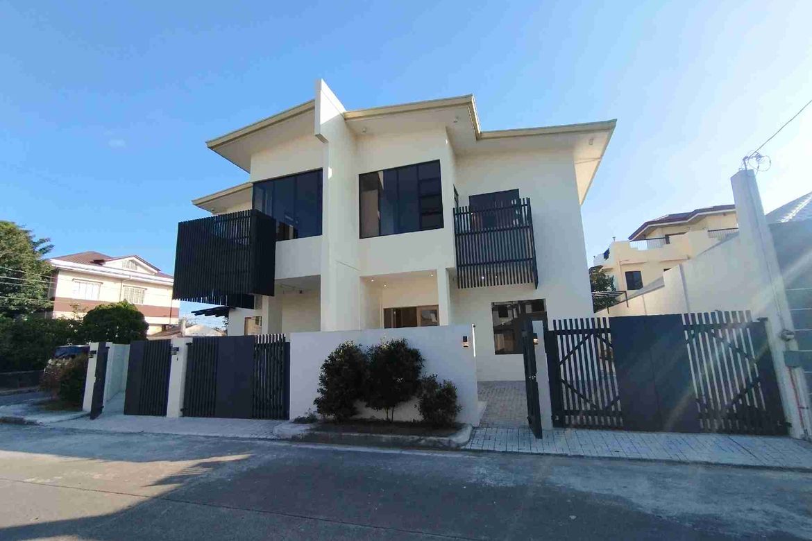 3 Bedroom House for Sale in Anabu II-C, Imus, Cavite