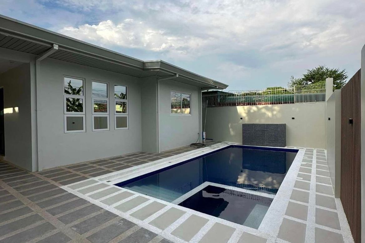 3 Bedroom House for Sale in Anunas, Angeles, Pampanga