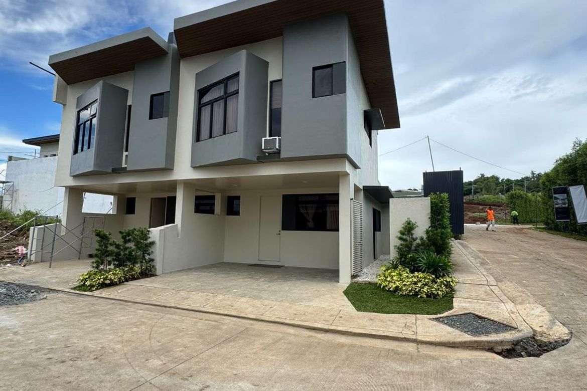 3 Bedroom House for Sale in Aurella Ridge, Pantok, Binangonan, Rizal