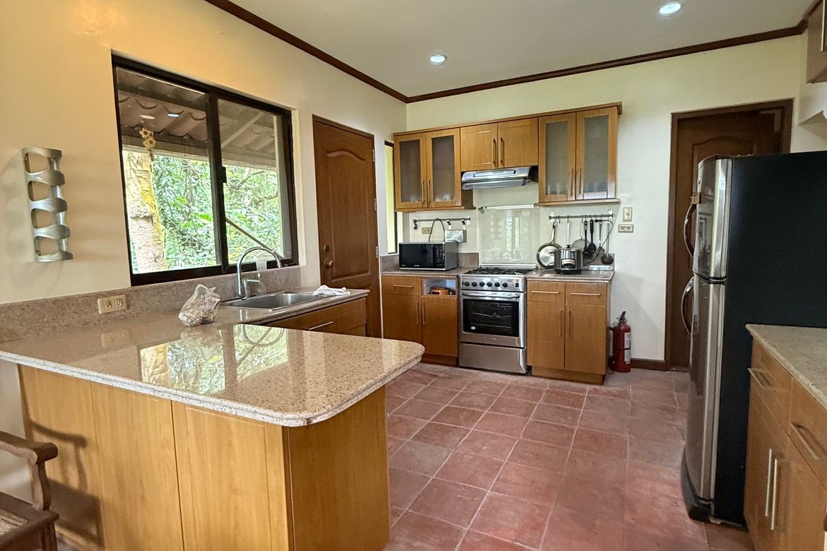 3 Bedroom House for Sale in Aya, Talisay, Batangas – photo 8