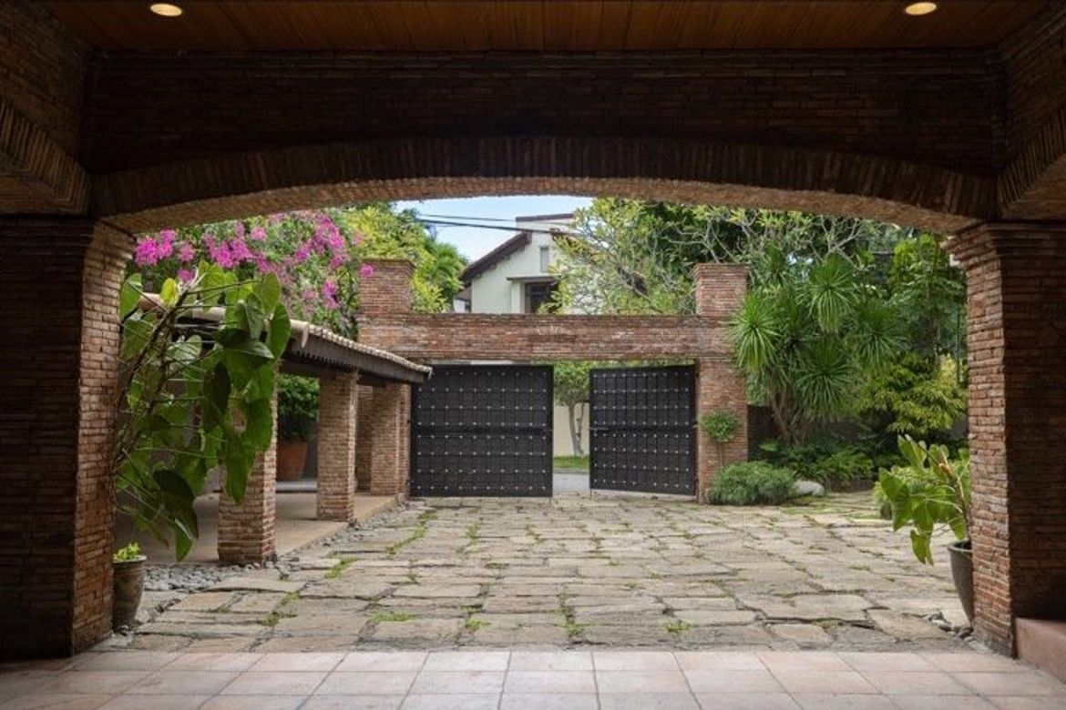3 Bedroom House for Sale in Ayala Alabang Village, New Alabang Village, Muntinlupa, Metro Manila – photo 3