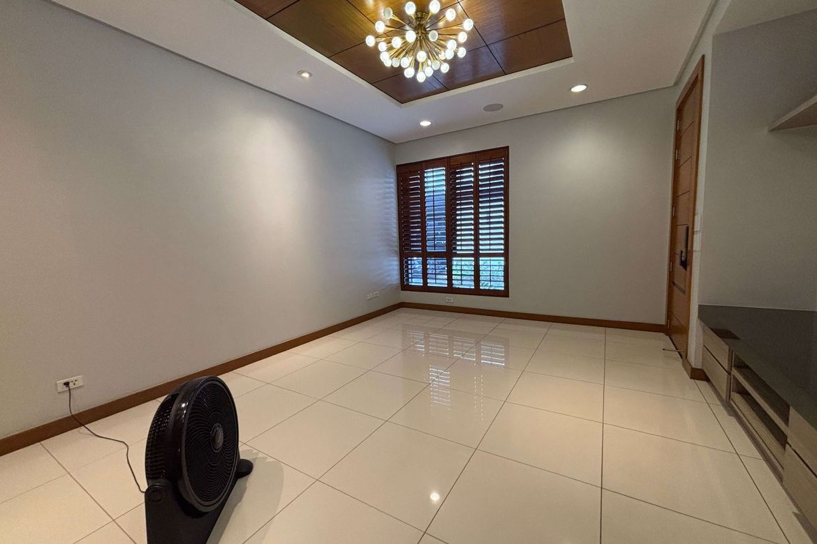 3 Bedroom House for Sale in Bagong Lipunan Ng Crame, Quezon City, Metro Manila near MRT-3 Araneta Center-Cubao – photo 5
