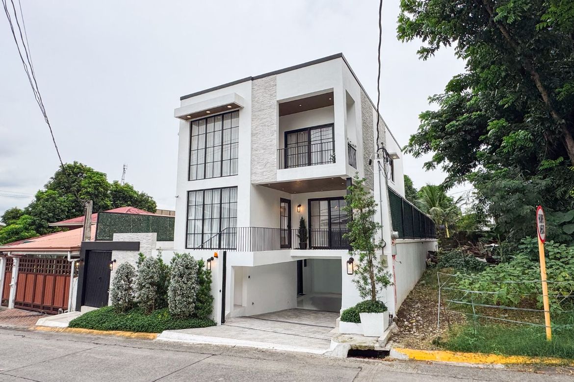 3 Bedroom House for Sale in Bagong Silangan, Quezon City, Metro Manila