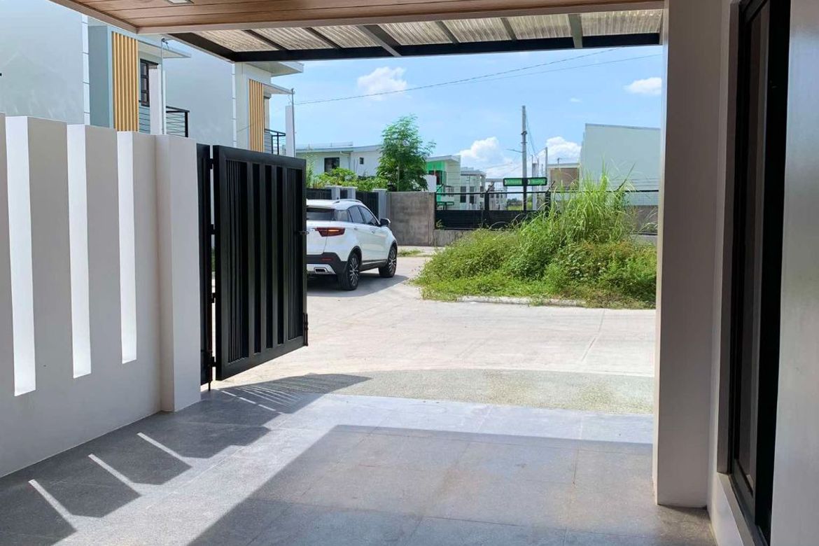 3 Bedroom House for Sale in Balibago, Angeles, Pampanga – photo 2