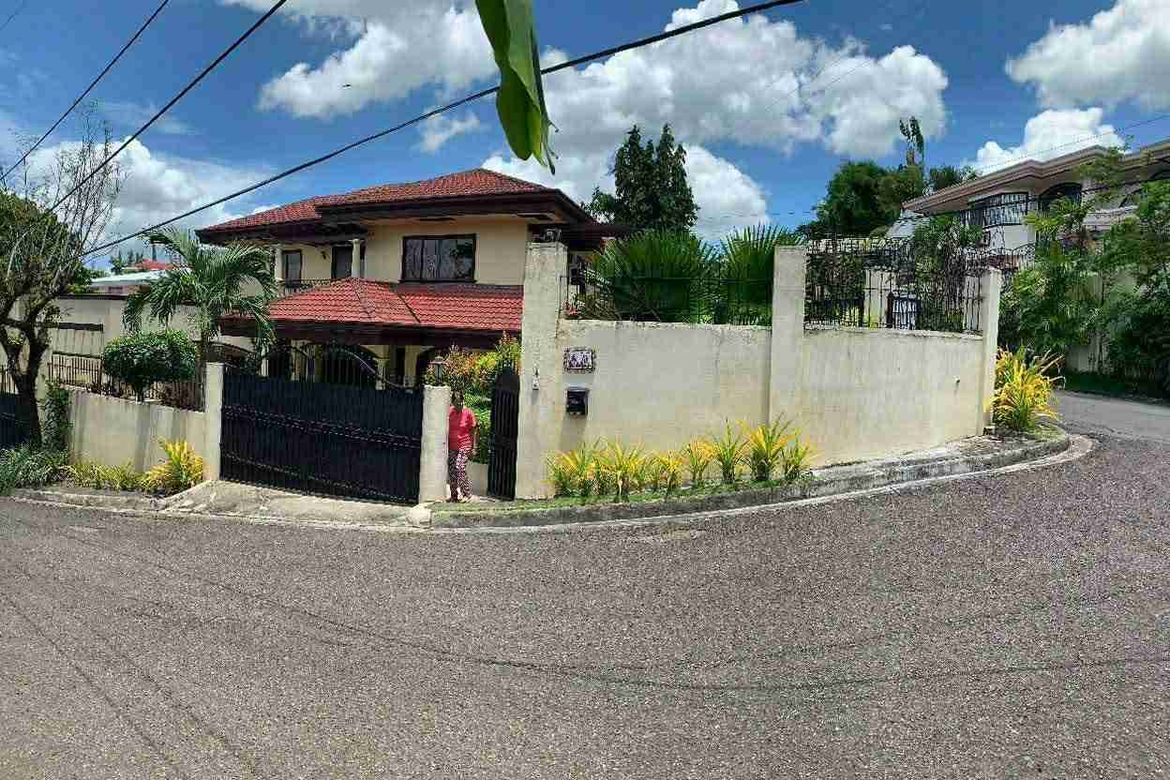 3 Bedroom House for Sale in Banilad, Cebu City, Cebu