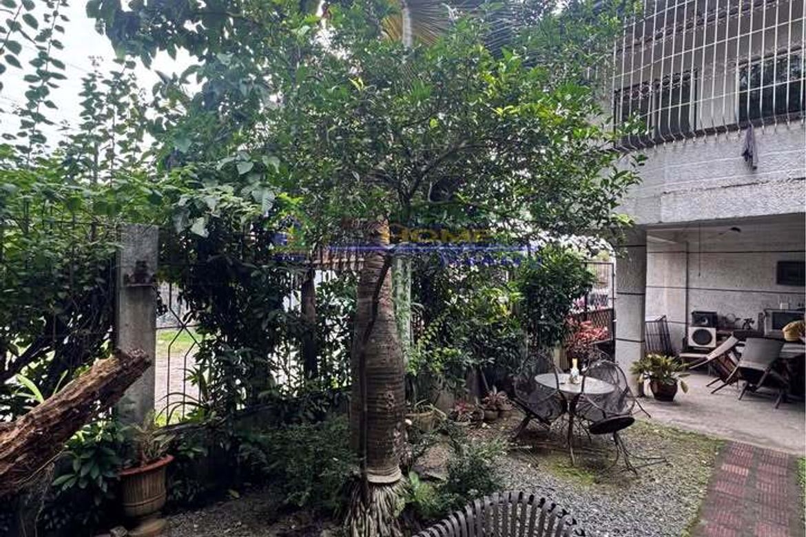 3 Bedroom House for Sale in Barangay 176, Caloocan, Metro Manila