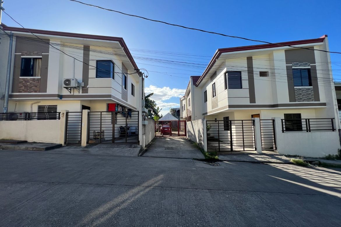 3 Bedroom House for Sale in Barangay 93, Caloocan, Metro Manila near LRT-1 Monumento – photo 3