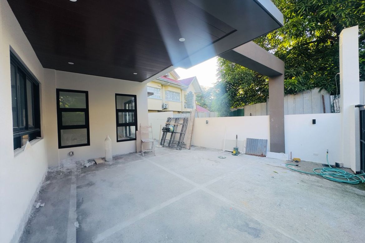 3 Bedroom House for Sale in Batasan Hills, Quezon City, Metro Manila – photo 3