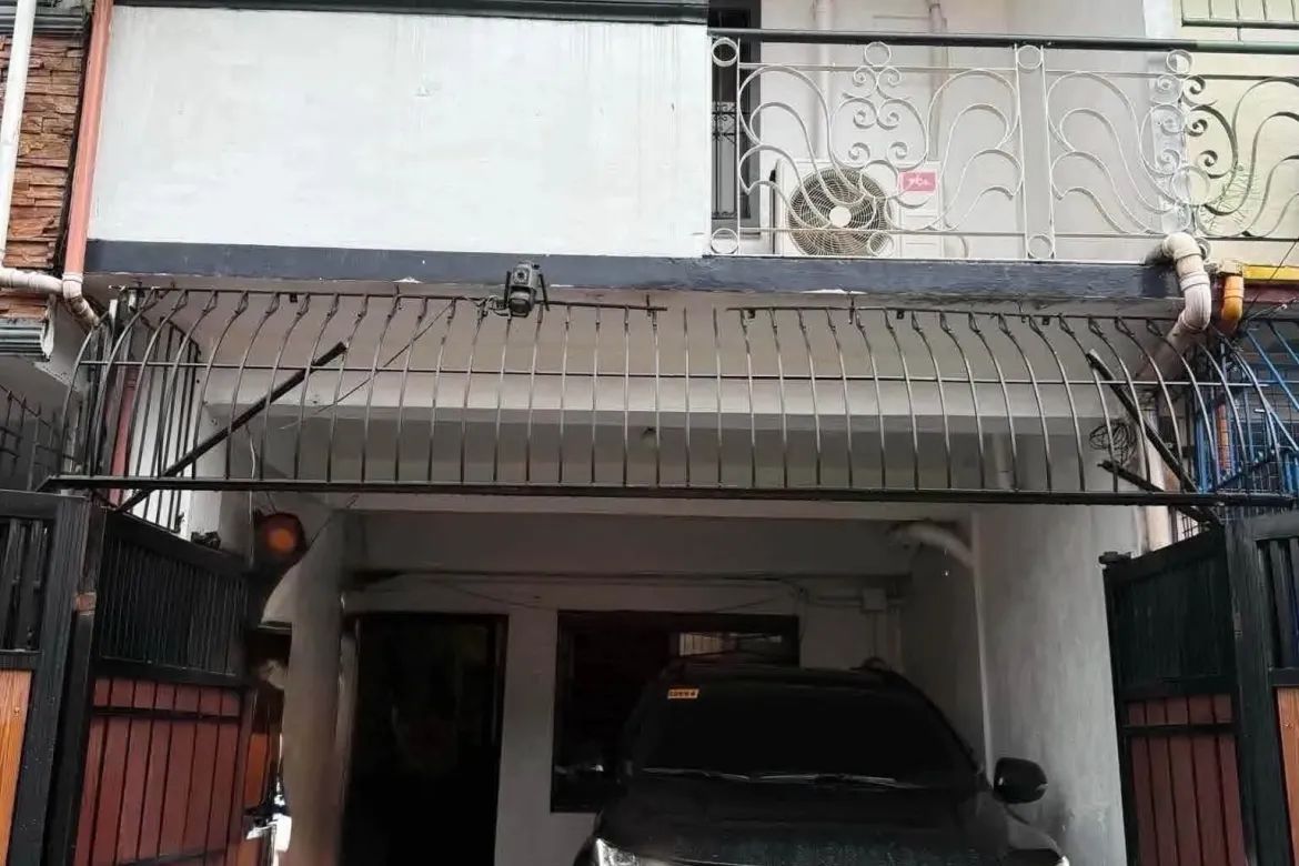 3 Bedroom House for Sale in Batasan Hills, Quezon City, Metro Manila