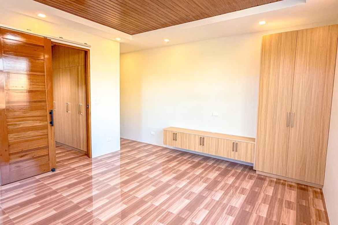 3 Bedroom House for Sale in BF Homes Parañaque, BF Homes, Parañaque, Metro Manila – photo 4