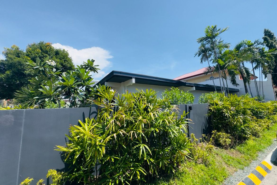 3 Bedroom House for Sale in BF Homes Parañaque, BF Homes, Parañaque, Metro Manila – photo 4
