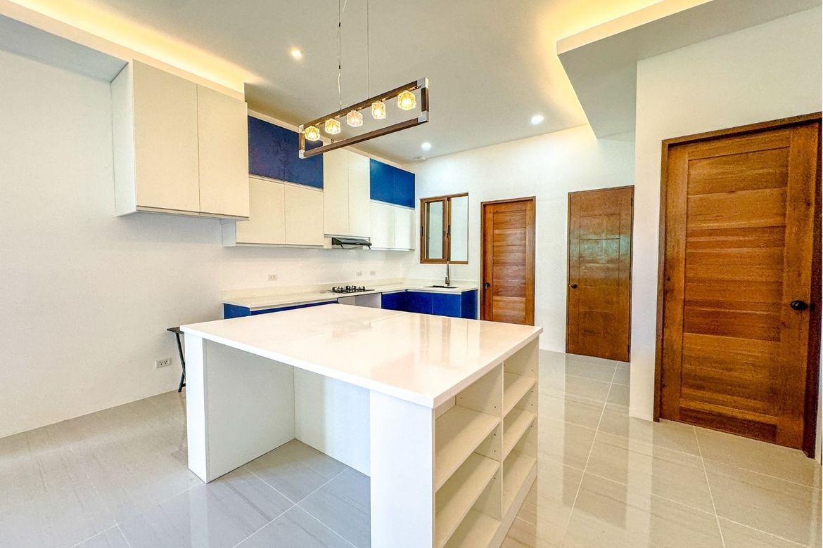 3 Bedroom House for Sale in BF Homes Parañaque, BF Homes, Parañaque, Metro Manila – photo 2