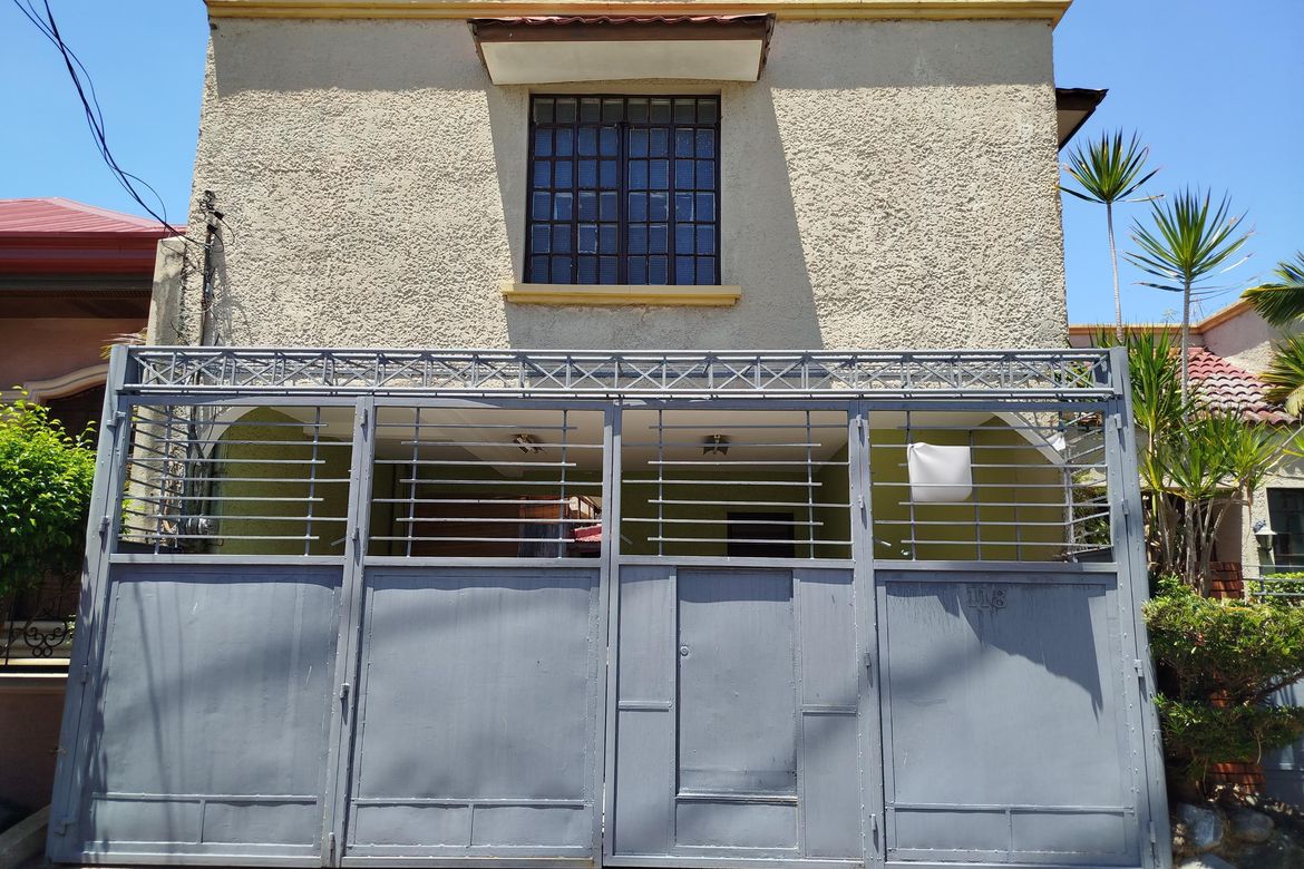 3 Bedroom House for Sale in BF Homes, Parañaque, Metro Manila