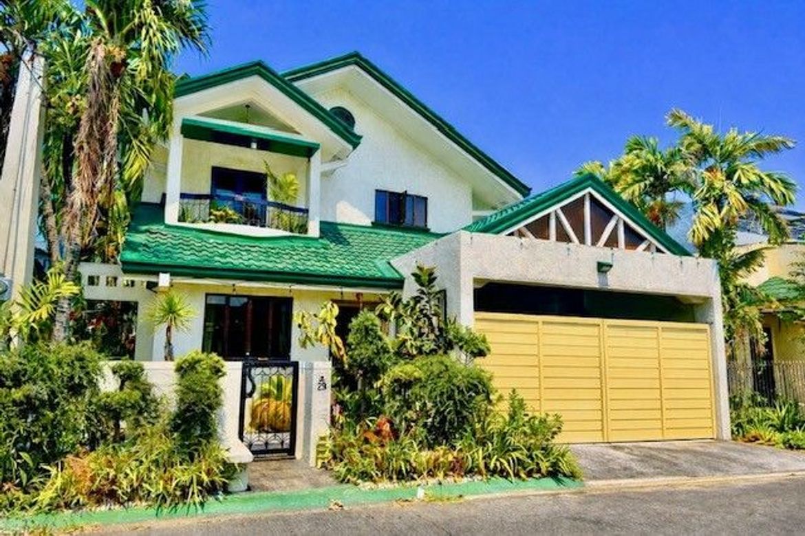 3 Bedroom House for Sale in BF Homes, Parañaque, Metro Manila