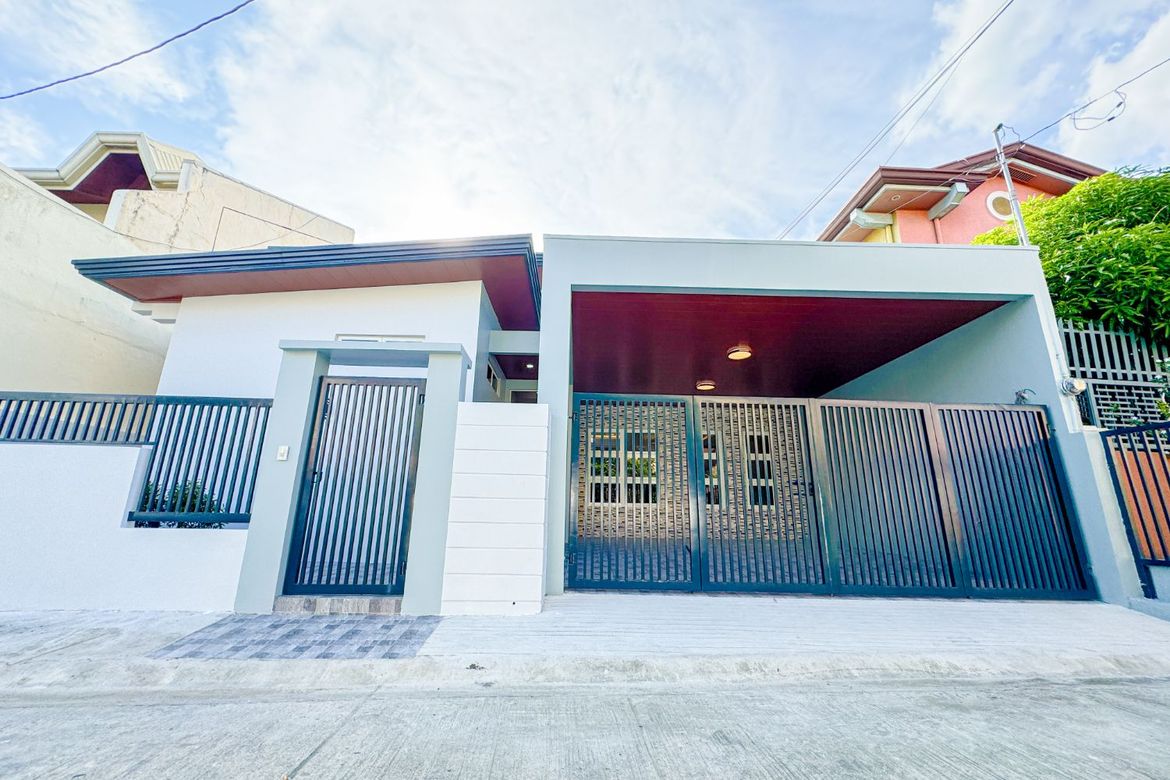 3 Bedroom House for Sale in BF Resort Village, Talon Dos, Las Piñas, Metro Manila – photo 2