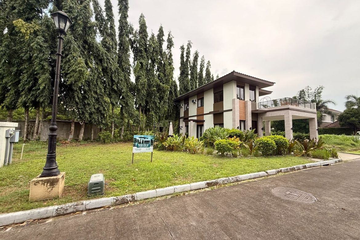 3 Bedroom House for Sale in Brentville International, Mampalasan, Biñan, Laguna
