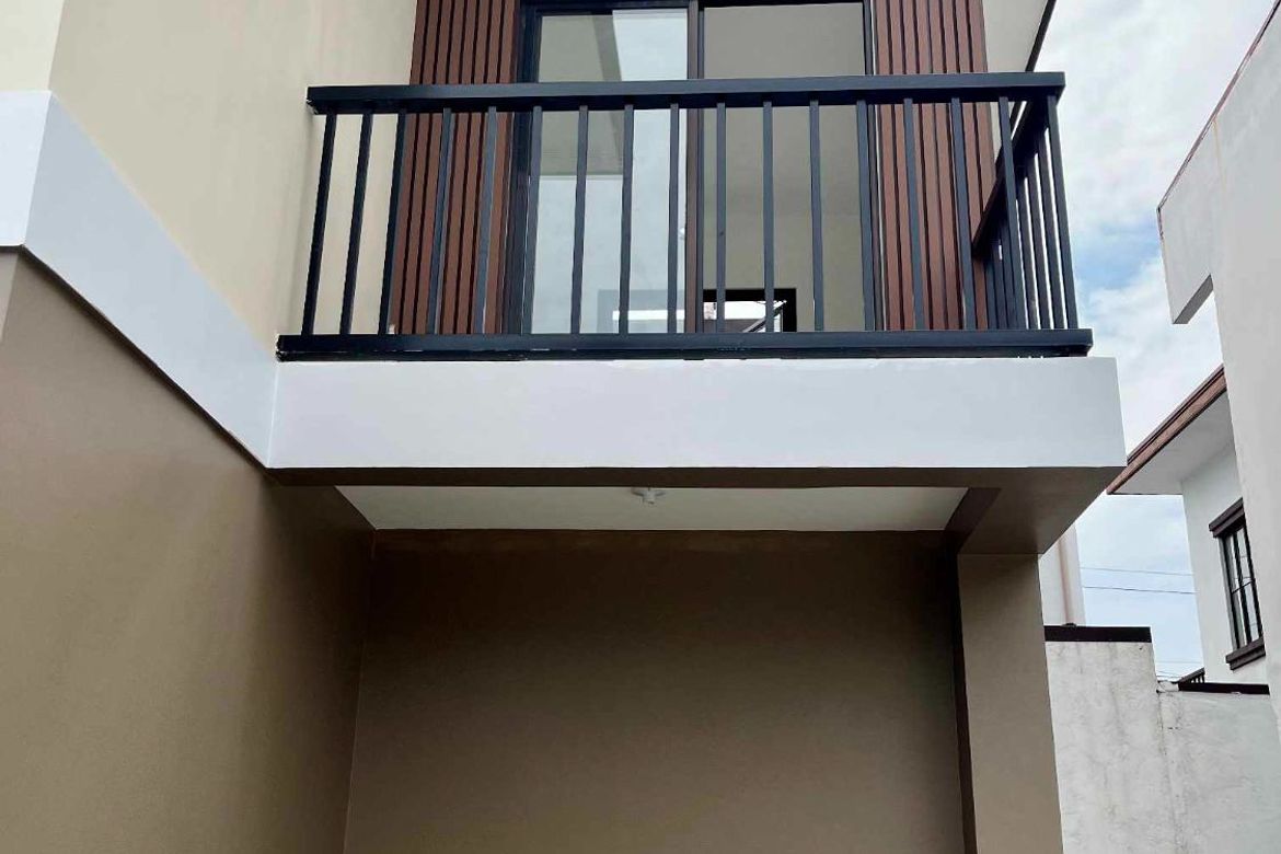 3 Bedroom House for Sale in Bundagul, Mabalacat, Pampanga – photo 3