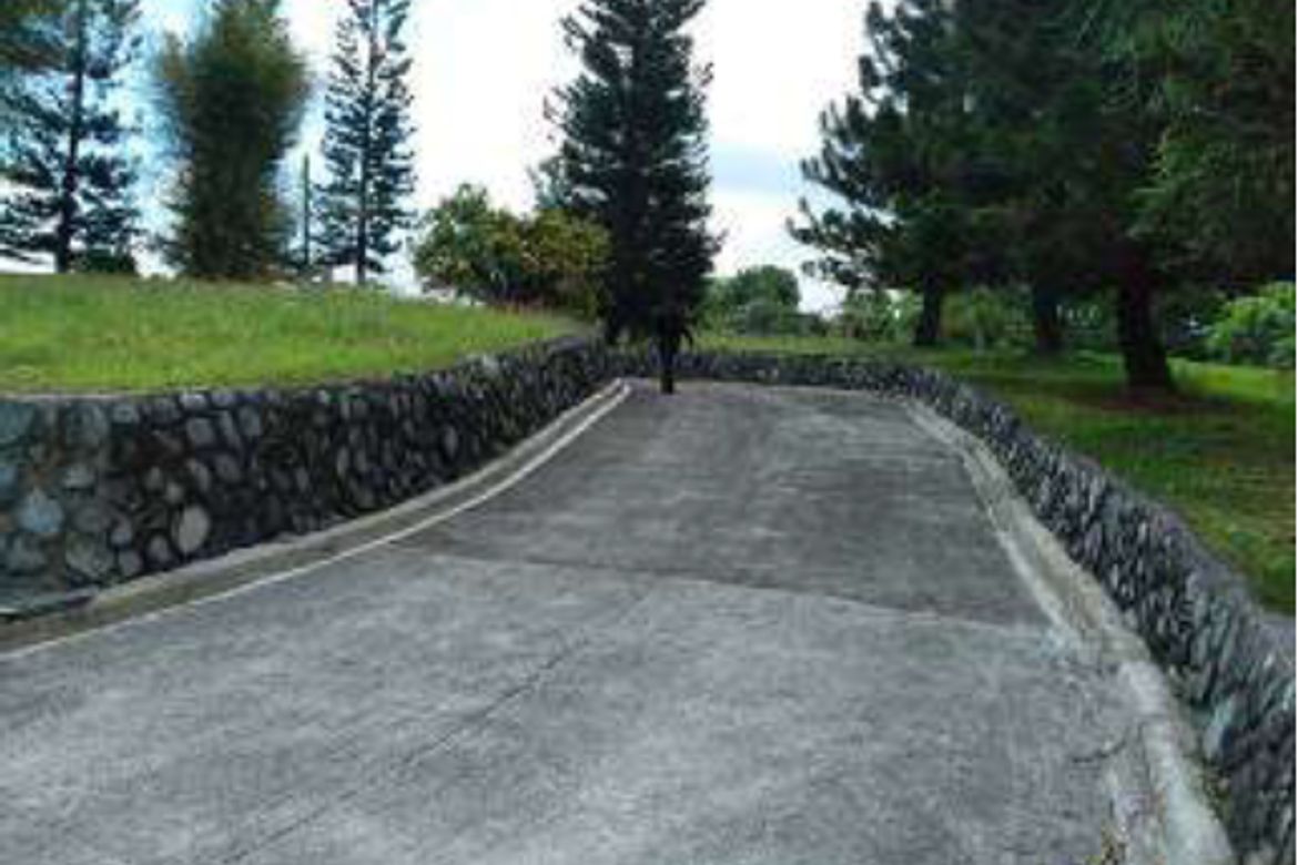 3 Bedroom House for Sale in Bunggo, Calamba, Laguna