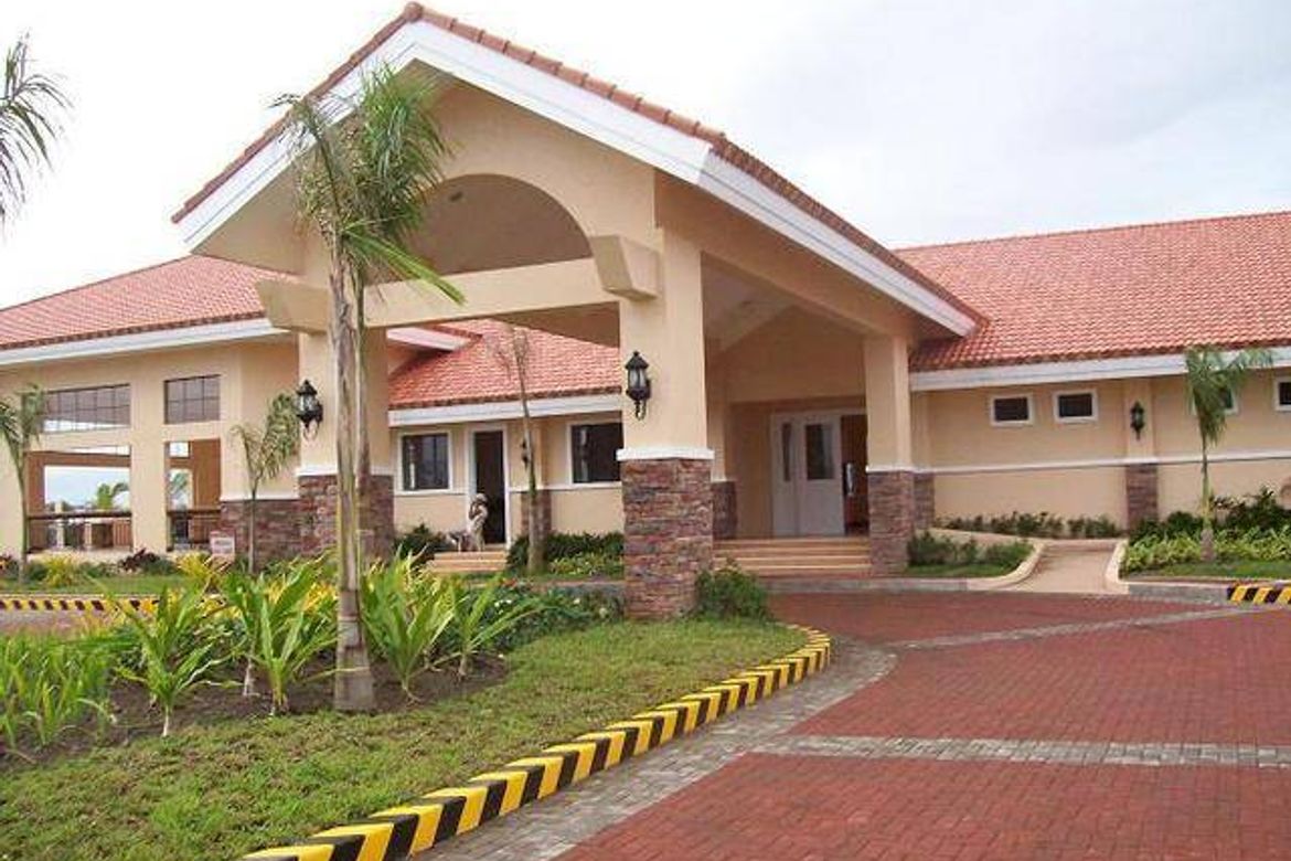3 Bedroom House for Sale in Canlalay, Biñan, Laguna – photo 2