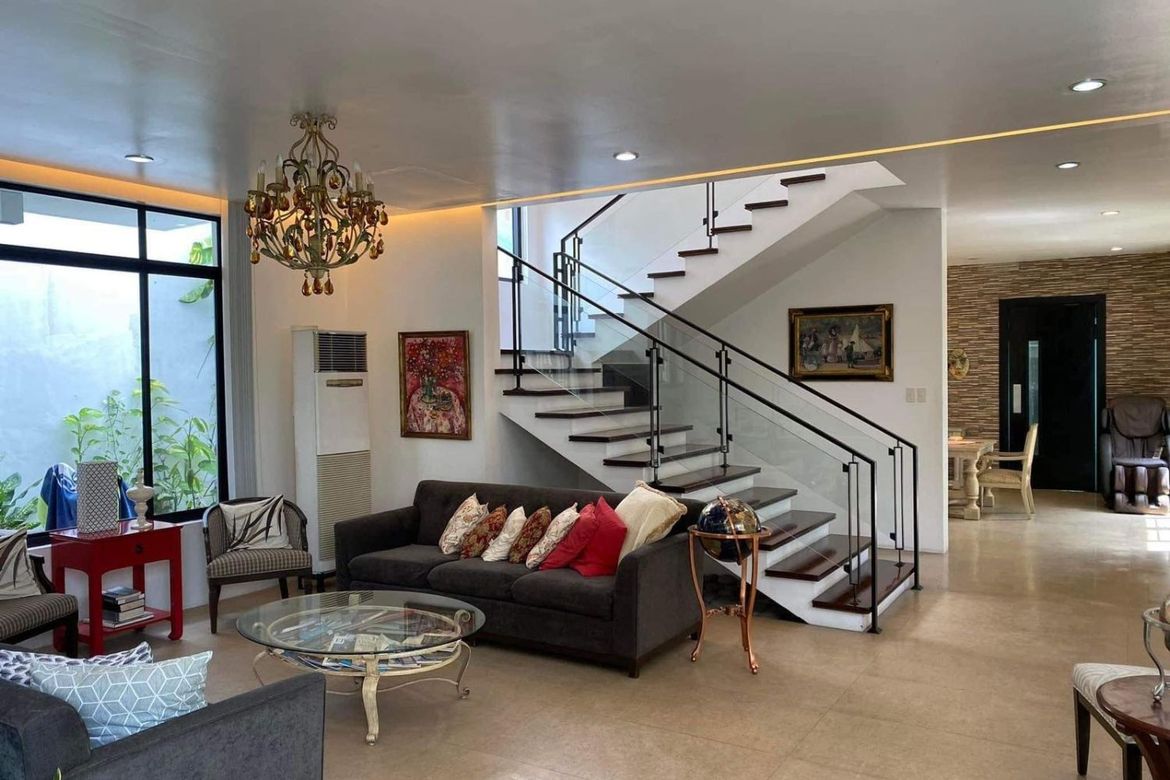 3 Bedroom House for Sale in Capitol Park Homes, Ramon Magsaysay, Quezon City, Metro Manila near LRT-1 Roosevelt – photo 5