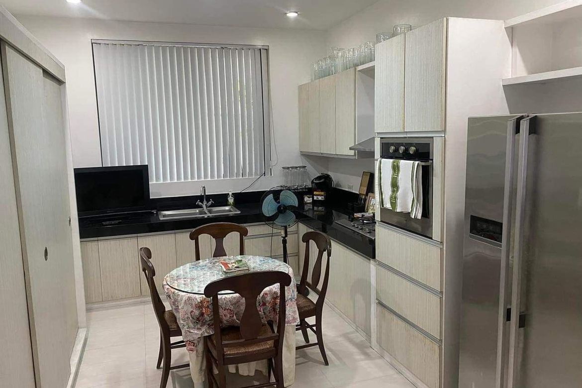 3 Bedroom House for Sale in Capitol Park Homes, Ramon Magsaysay, Quezon City, Metro Manila near LRT-1 Roosevelt – photo 8