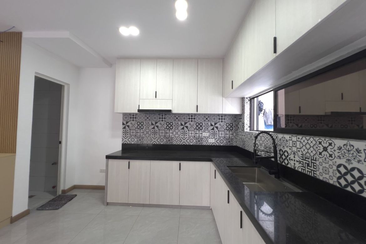 3 Bedroom House for Sale in Concepcion Uno, Marikina, Metro Manila – photo 8