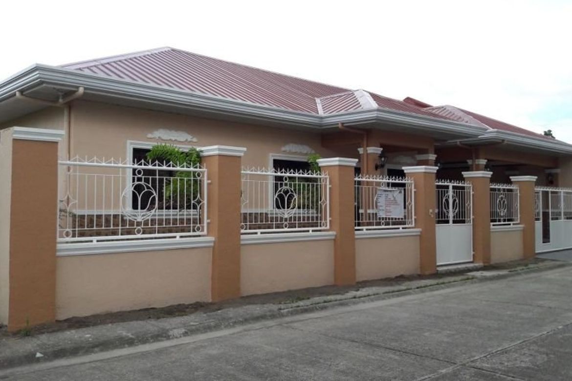 3 Bedroom House for Sale in Culubasa, Mexico, Pampanga