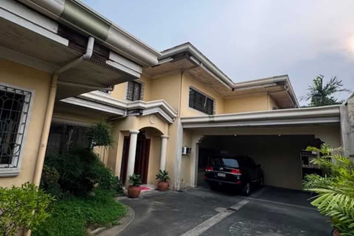 3 Bedroom House for Sale in Damayang Lagi, Quezon City, Metro Manila near LRT-2 J. Ruiz