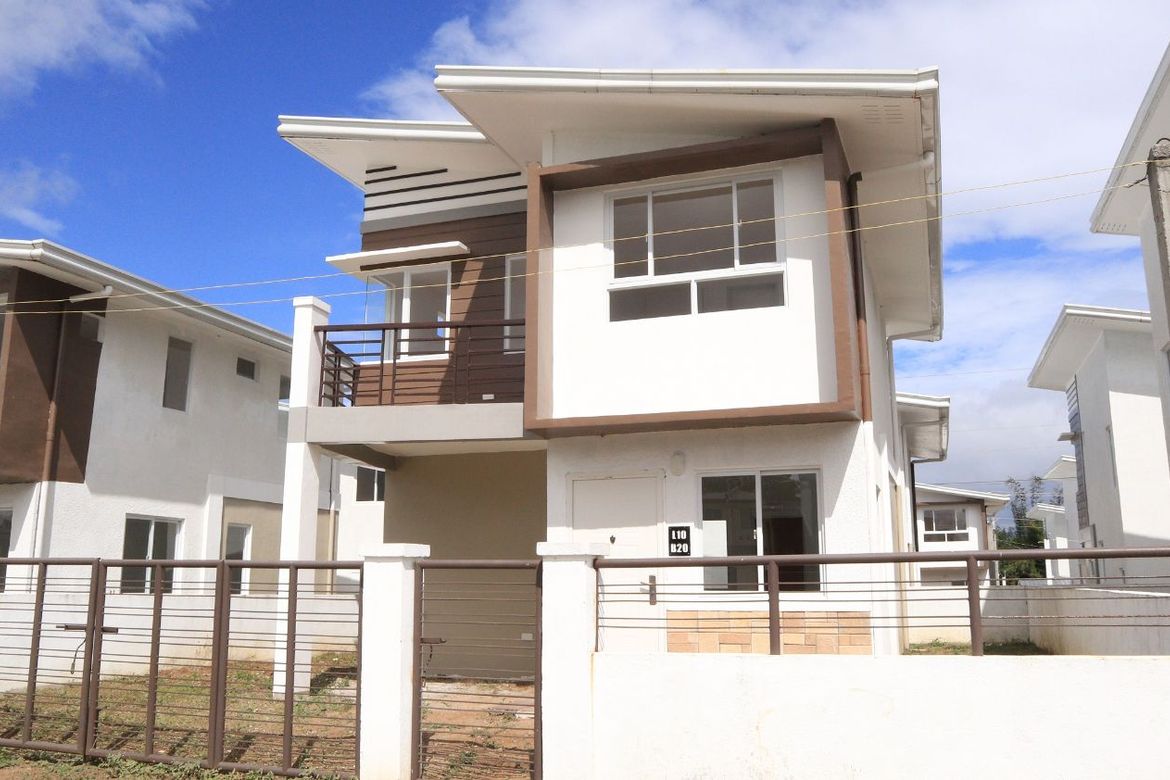 3 Bedroom House for Sale in Darasa, Tanauan, Batangas