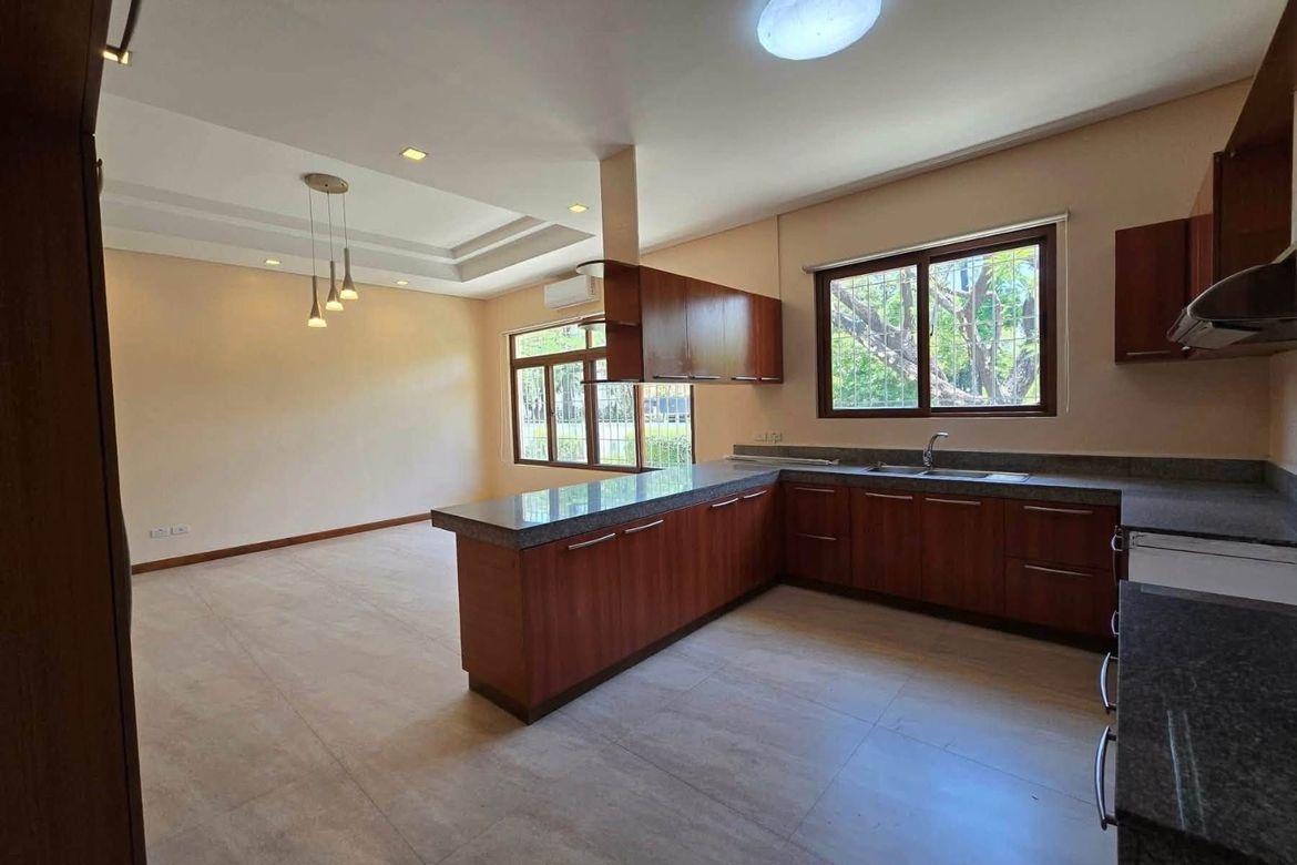 3 Bedroom House for Sale in Dasmariñas North, Makati, Metro Manila near MRT-3 Ayala – photo 5