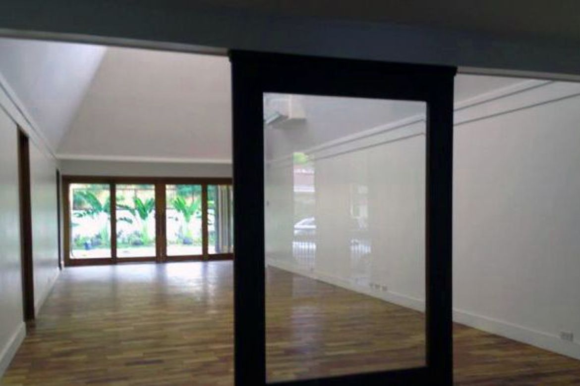 3 Bedroom House for Sale in Dasmariñas Village, Dasmariñas North, Makati, Metro Manila near MRT-3 Magallanes – photo 2