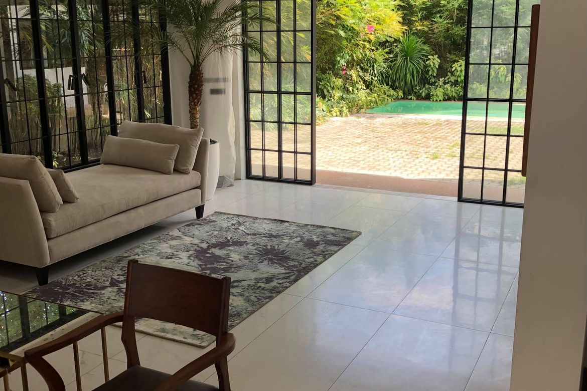 3 Bedroom House for Sale in Dasmariñas Village, Dasmariñas North, Makati, Metro Manila near MRT-3 Magallanes