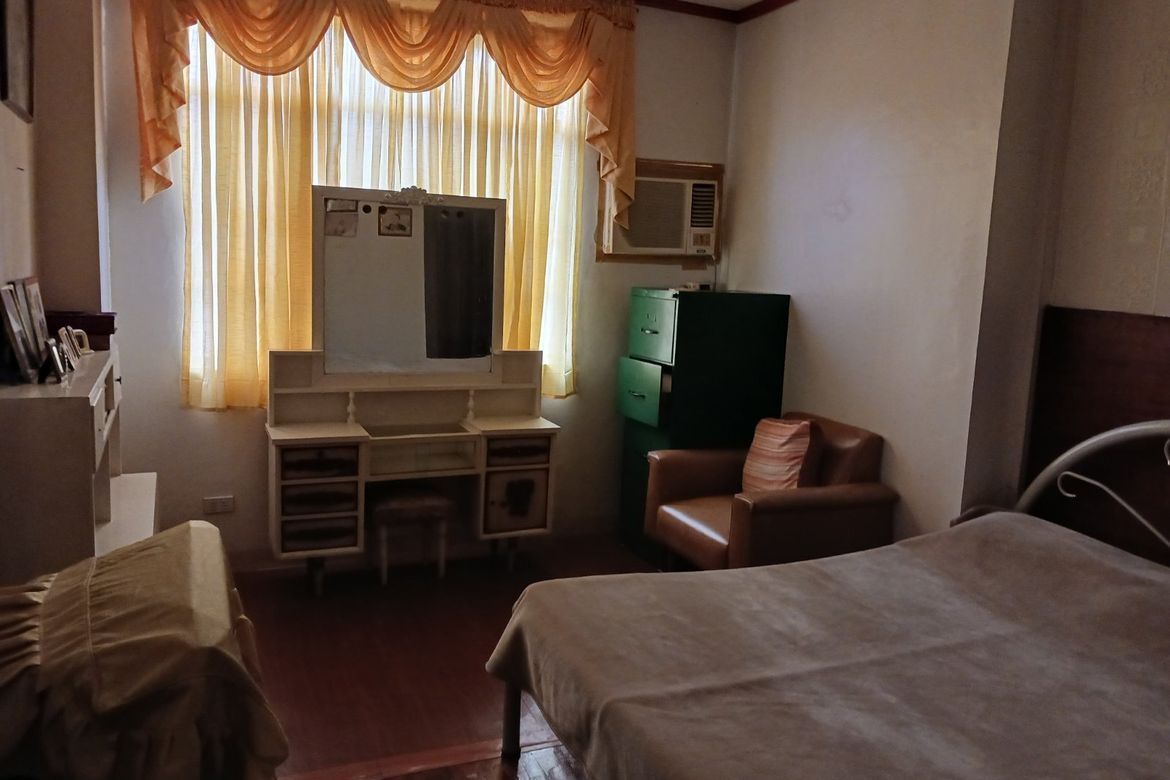 3 Bedroom House for Sale in Duyan-Duyan, Quezon City, Metro Manila near LRT-2 Anonas – photo 5