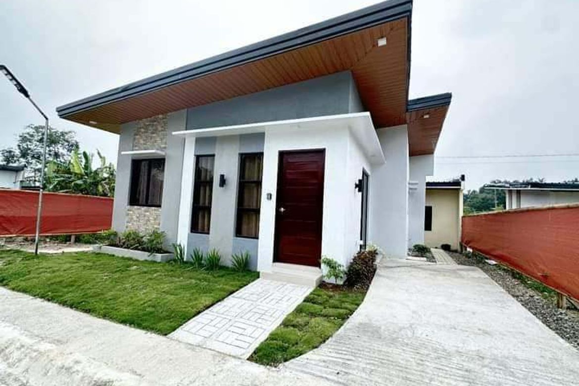 3 Bedroom House for Sale in Granada, Bacolod, Negros Occidental
