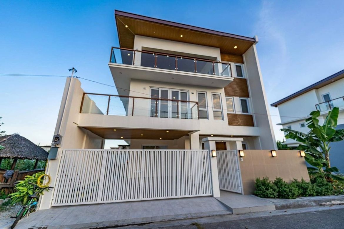 3 Bedroom House for Sale in Greenwoods Executive Village - Cainta, San Andres, Cainta, Rizal