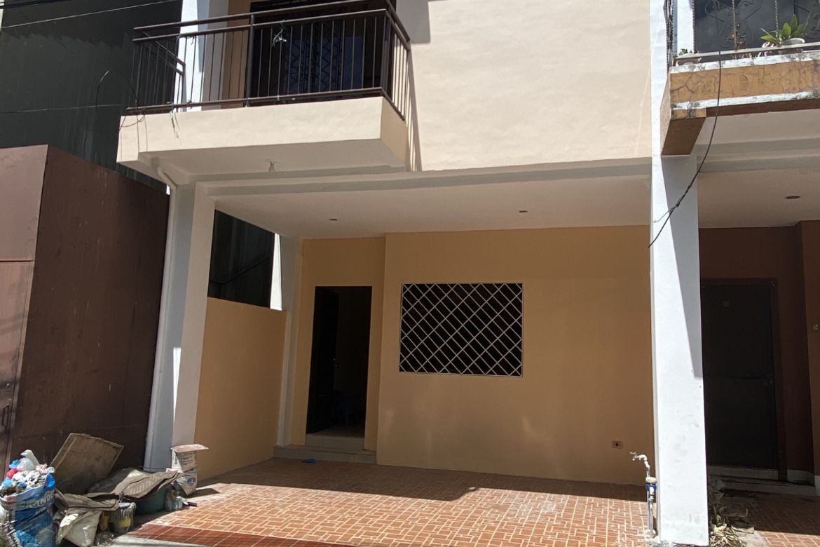 3 Bedroom House for Sale in Guadalupe, Cebu City, Cebu