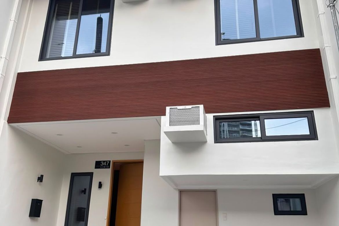 3 Bedroom House for Sale in Guadalupe Viejo, Makati, Metro Manila near MRT-3 Guadalupe