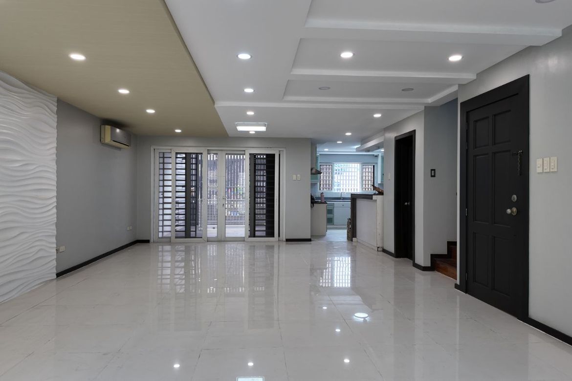 3 Bedroom House for Sale in Horseshoe, Quezon City, Metro Manila near LRT-2 Gilmore – photo 7