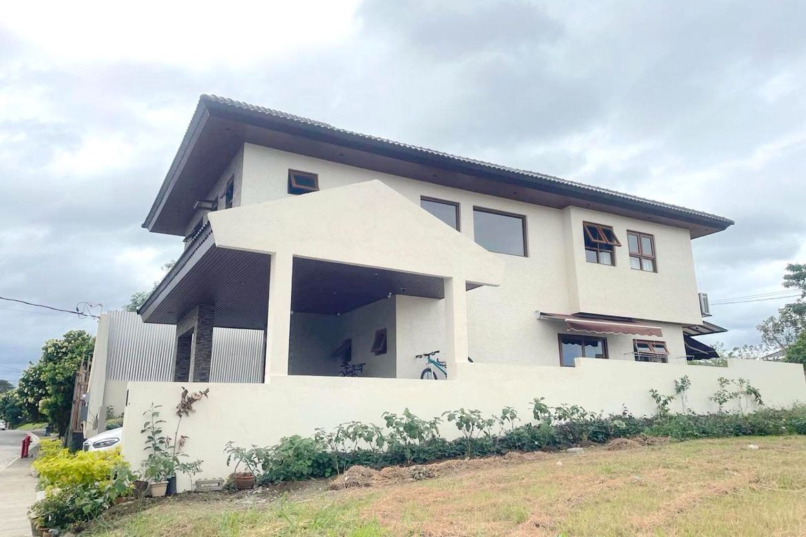3 Bedroom House for Sale in Inchican, Silang, Cavite