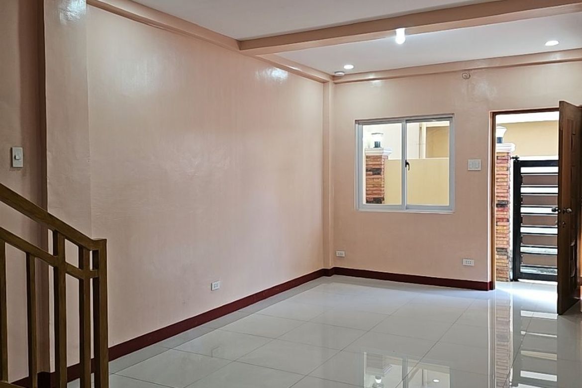 3 Bedroom House for Sale in Jesus de la Peña, Marikina, Metro Manila near LRT-2 Santolan – photo 5