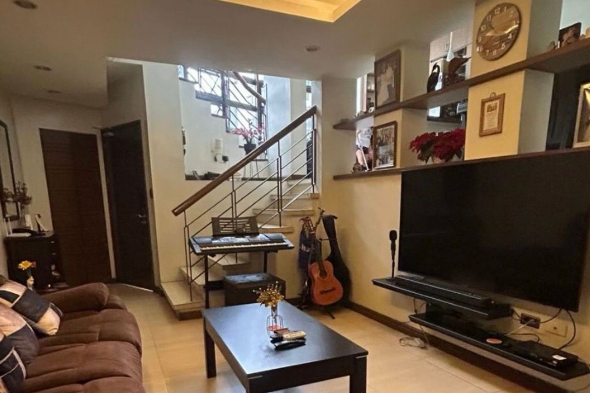3 Bedroom House for Sale in Kapitolyo, Pasig, Metro Manila